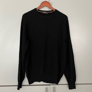 Loro Piana 100% cashmere crewneck sweater